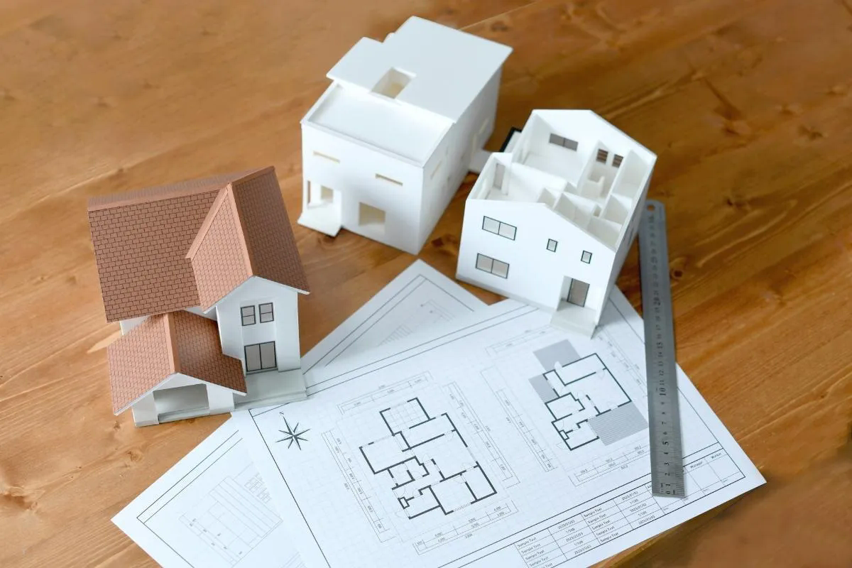 住まいの価値を高めるリフォームと建て替えのタイミングとやり方