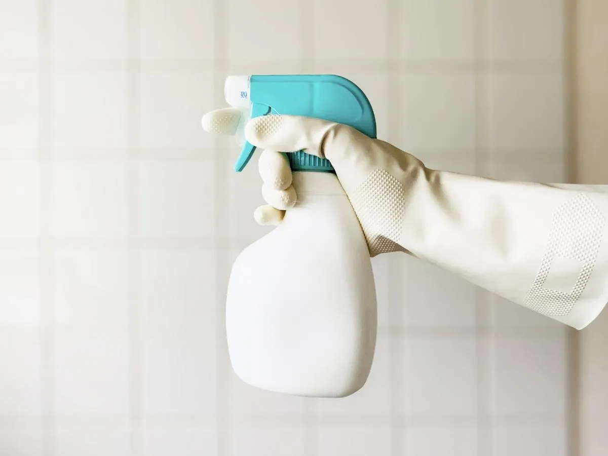 ハウスクリーニングで使う薬品の選び方！ 必ず比較すべき洗剤と道具